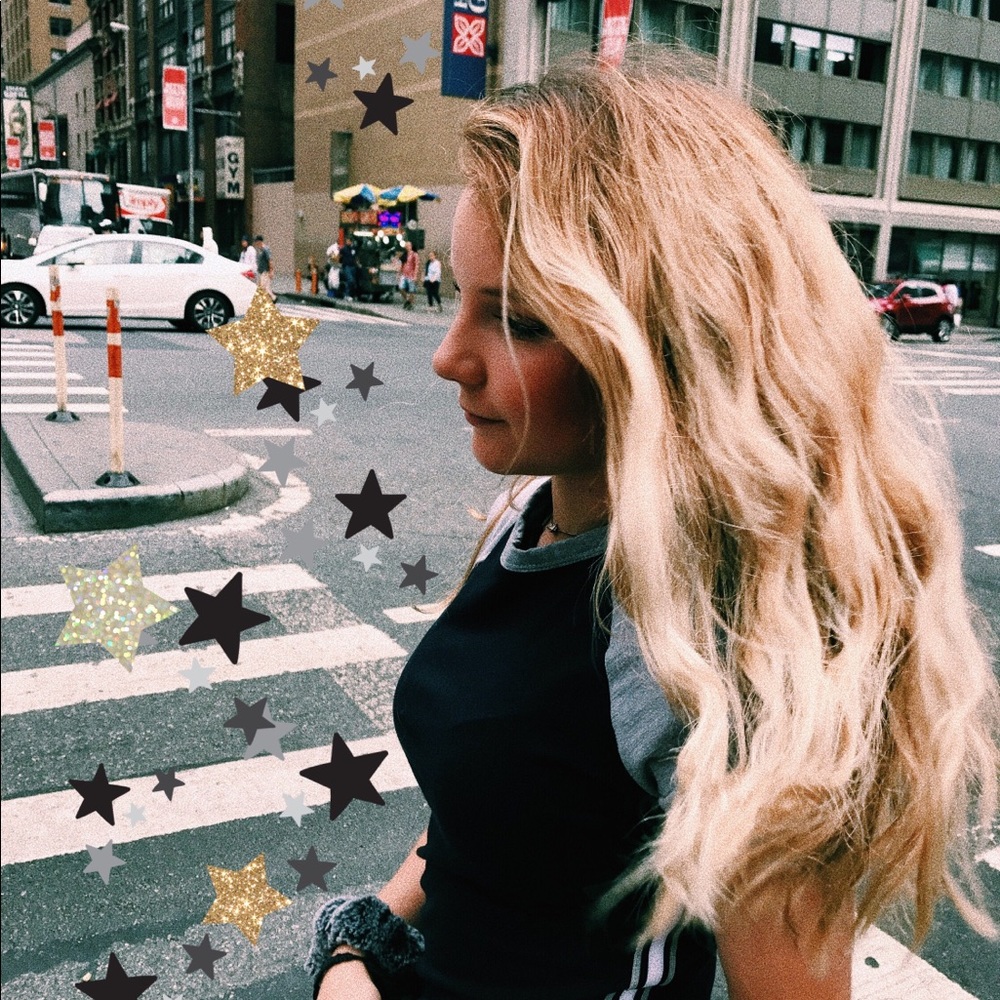 Meet your Posher, Stella